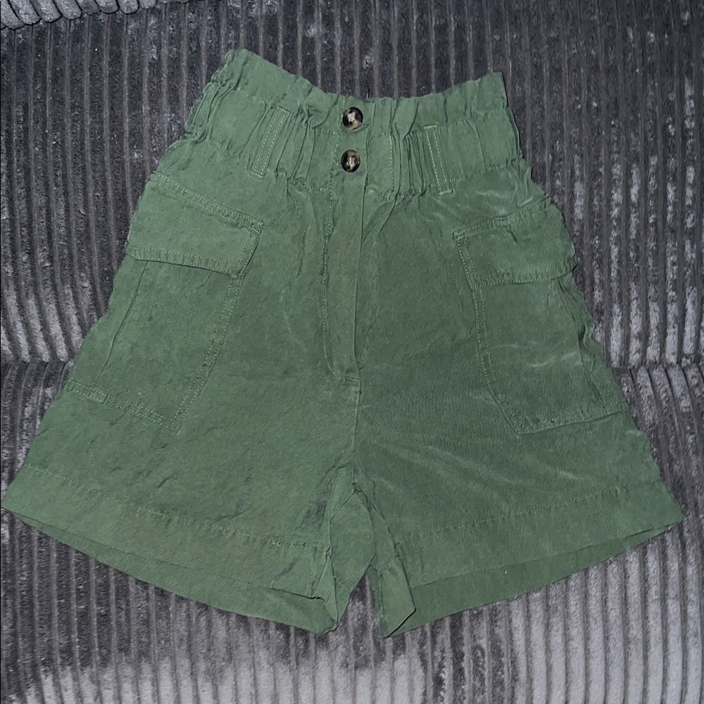 H&M Olive Green High-Waist Cargo Shorts